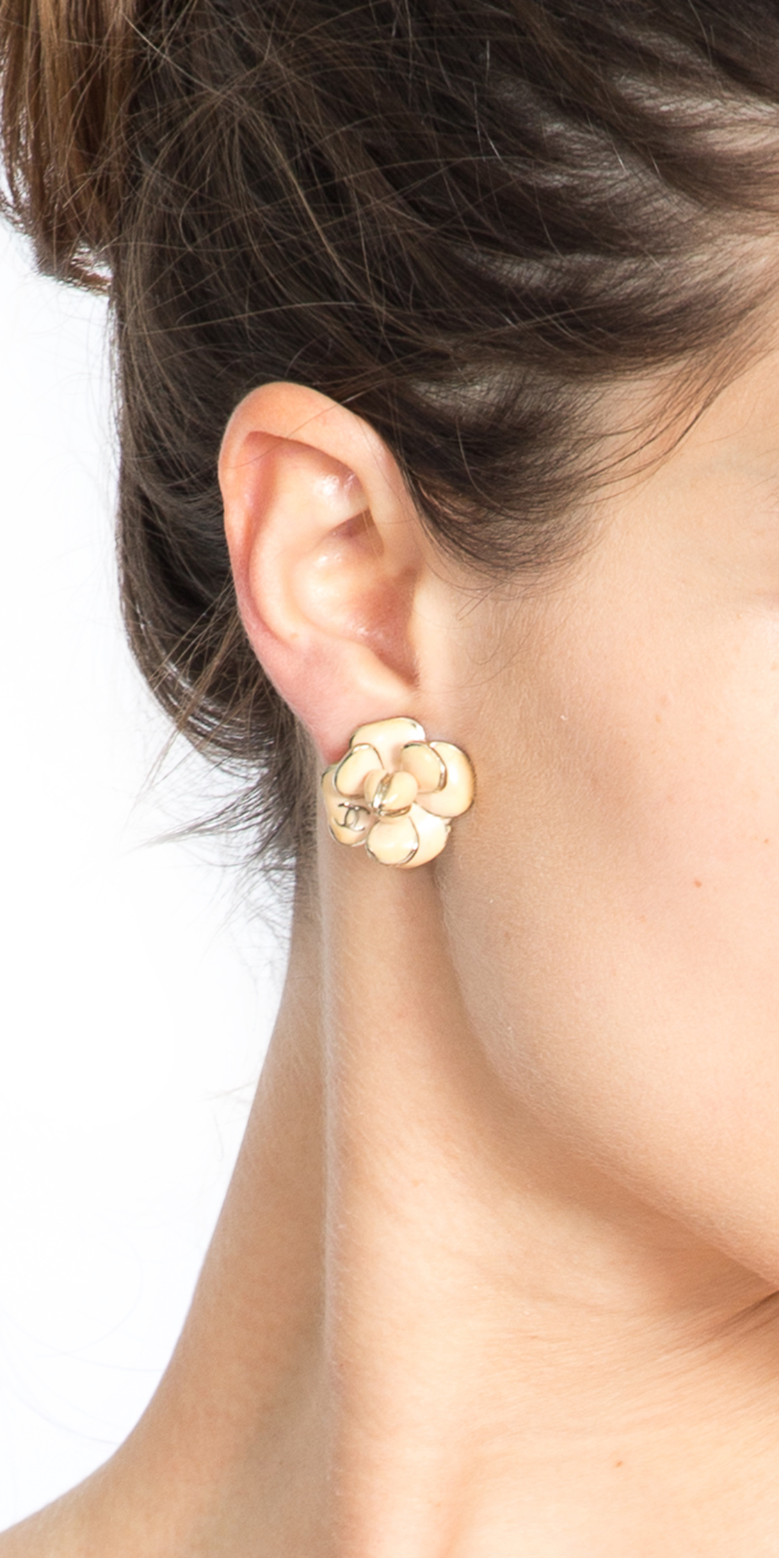 Rent CHANEL Floral Enamel Earring in Dubai - Designer 24