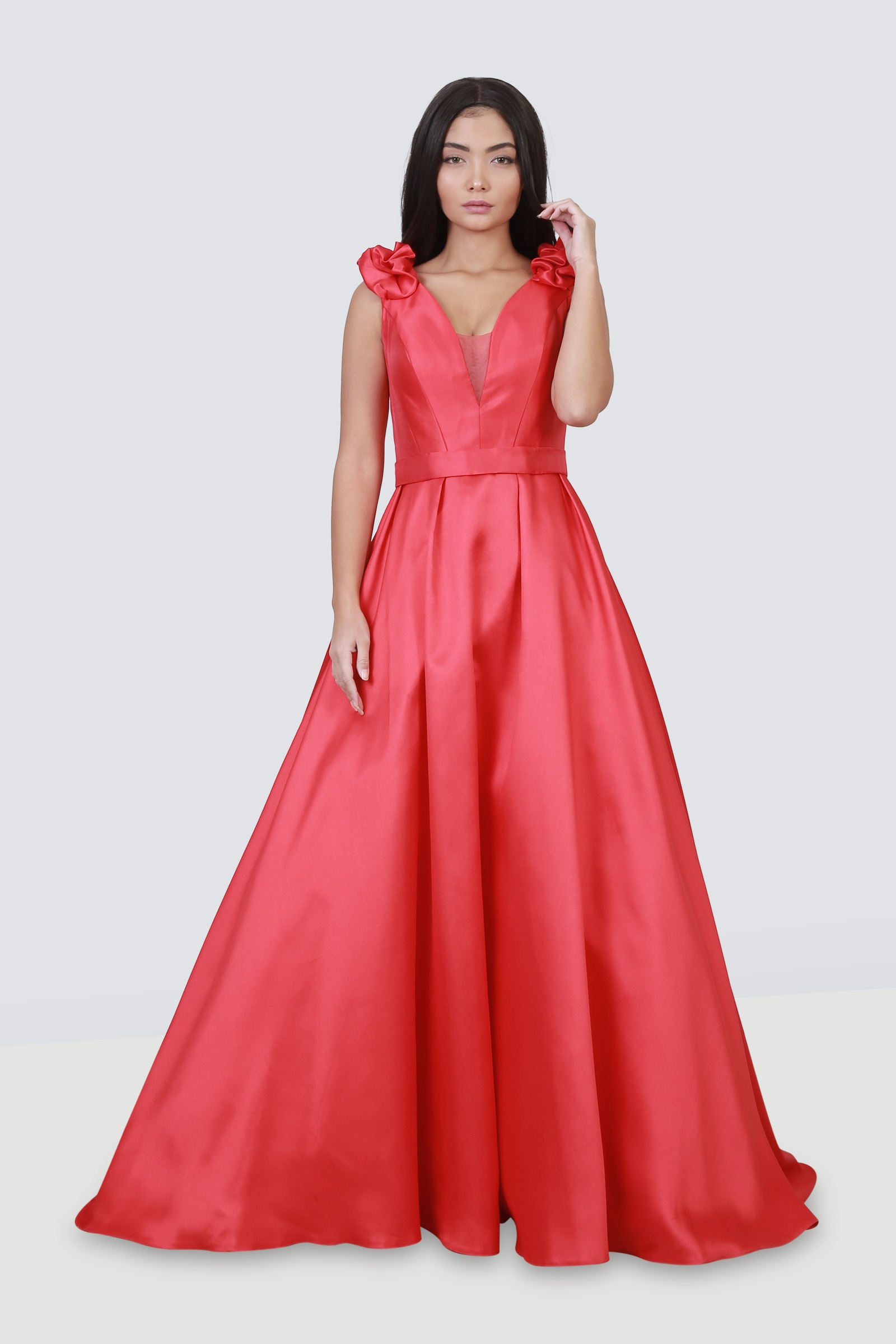 Rent dresses by Top Designers in Jordan Designer24