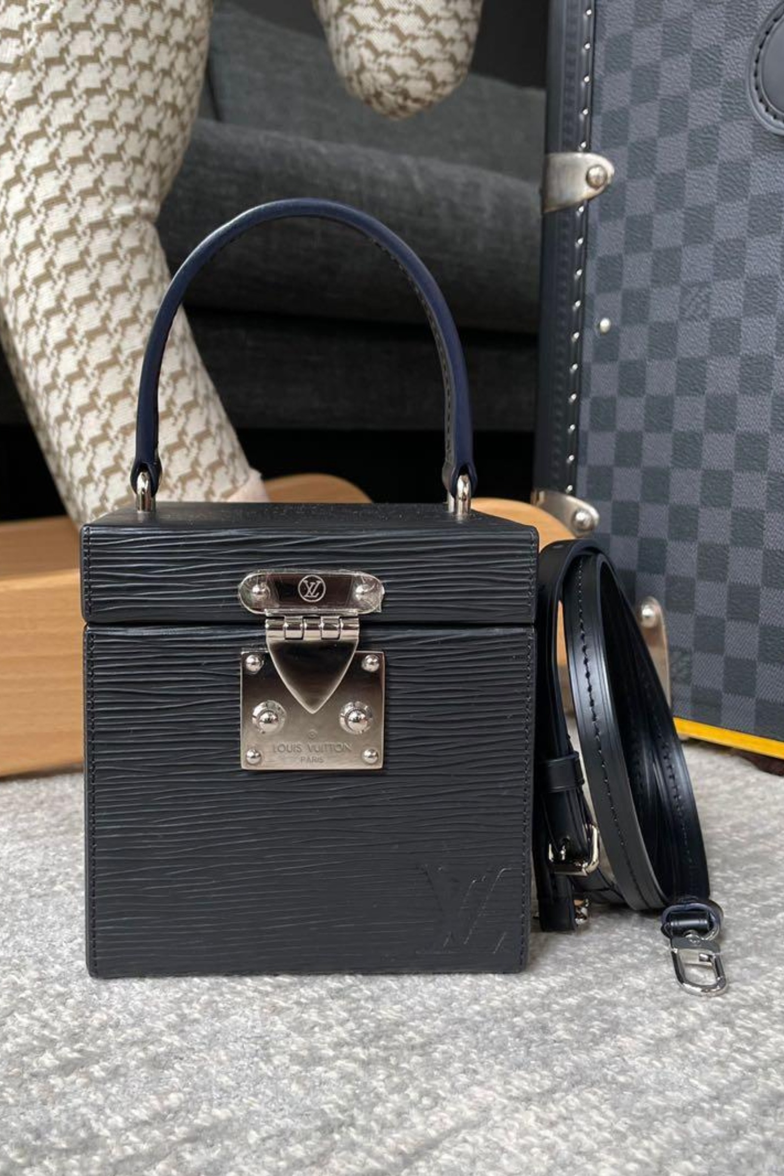Louis Vuitton Bleecker Box in Black