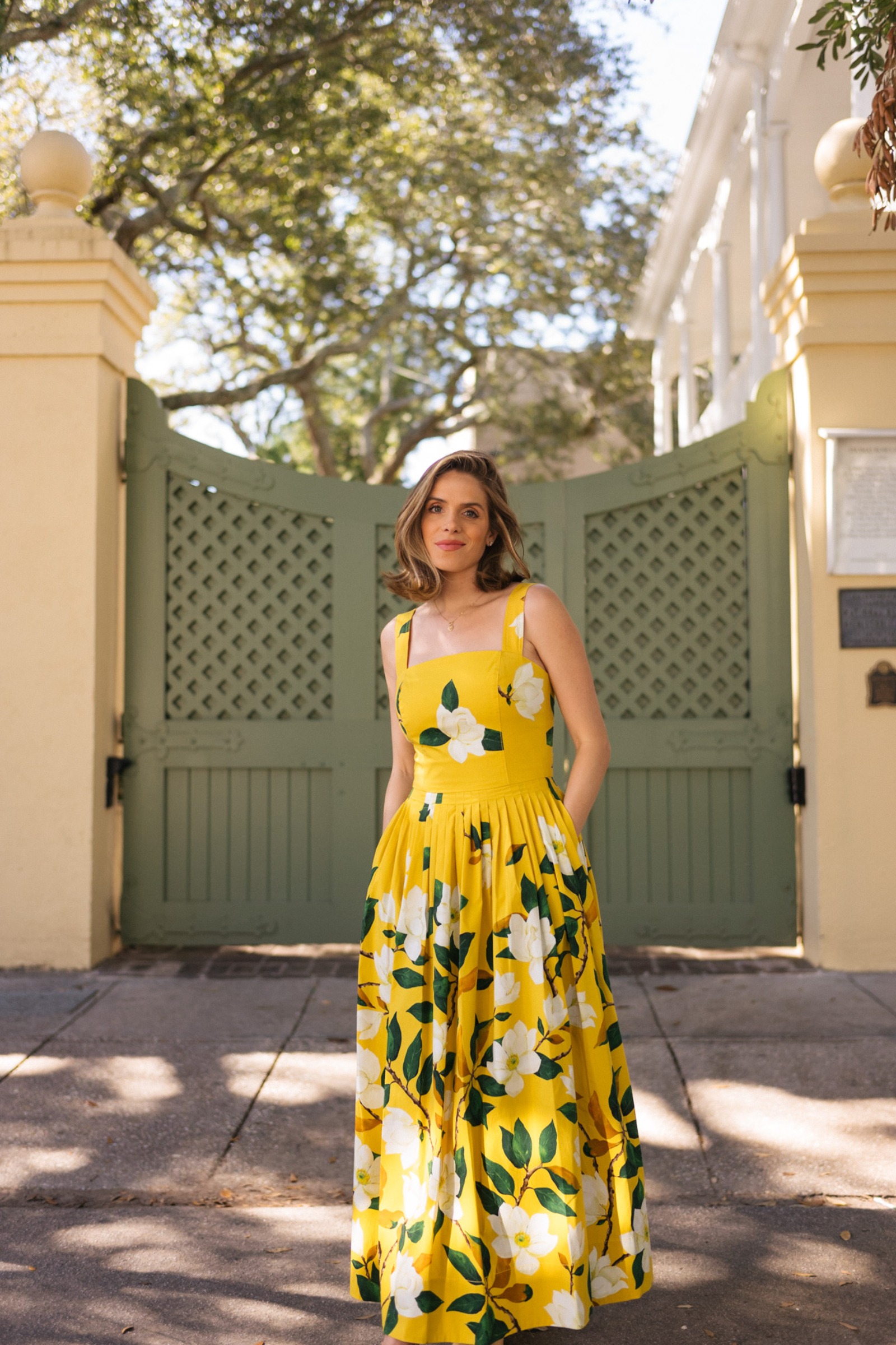 Oscar de la renta yellow clearance gown