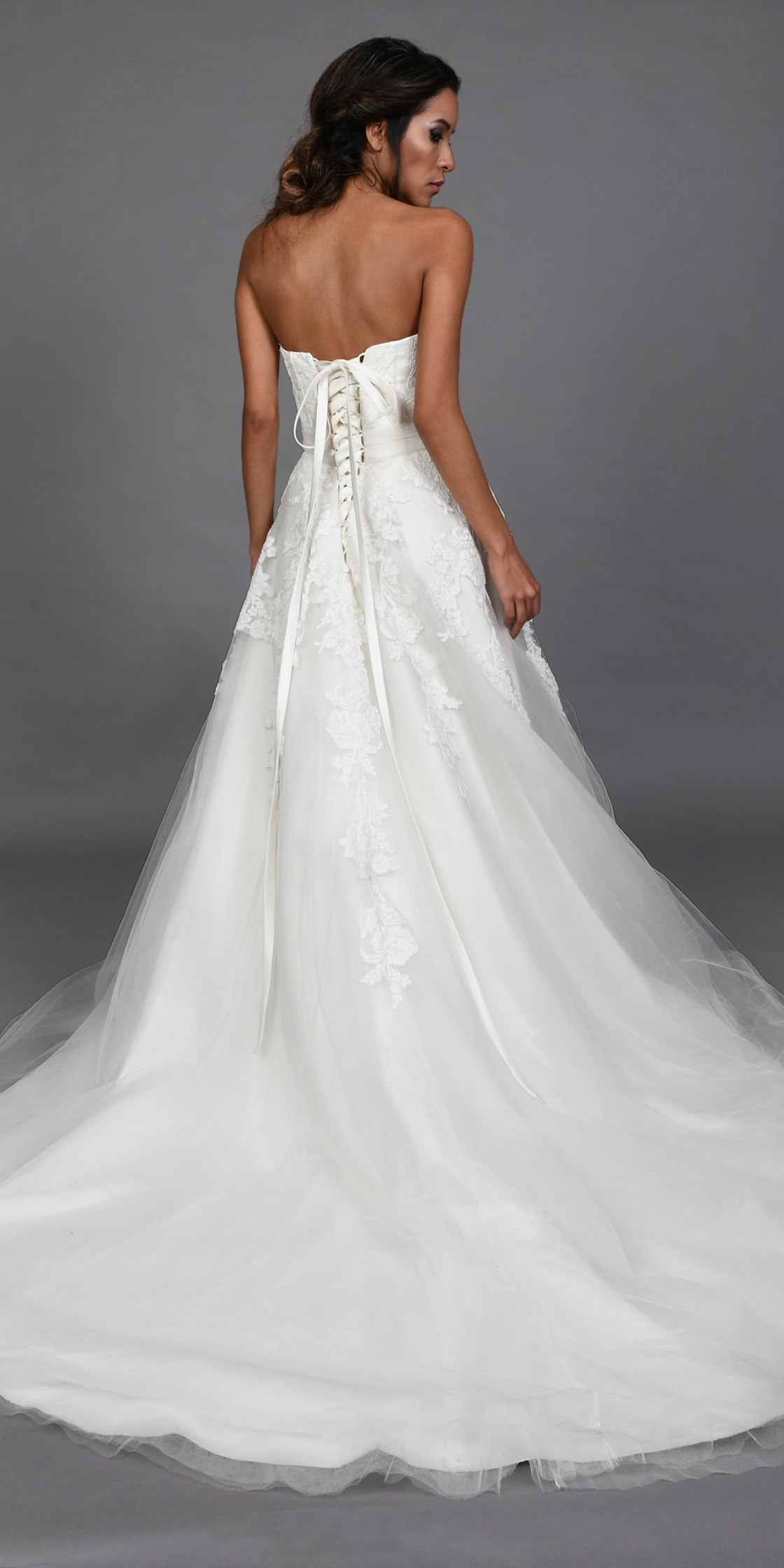 Rent Pronovias Classic Lace Gown In Lebanon Designer 24