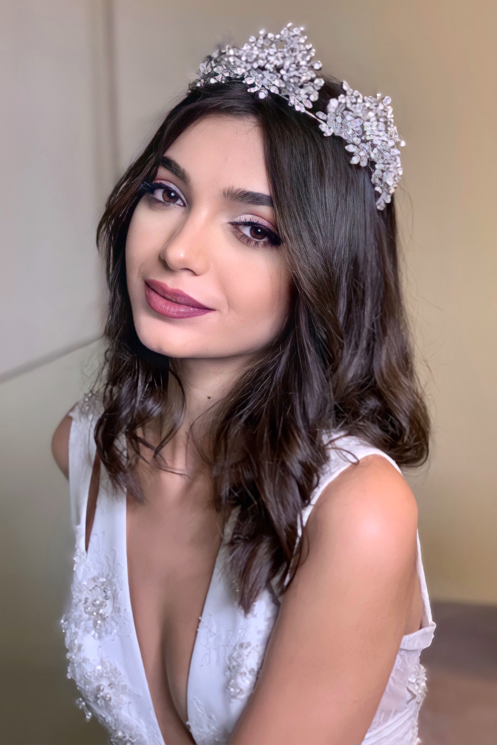Rent ZUHAIR MURAD Crystal flowers headpiece in Dubai  display picture 2